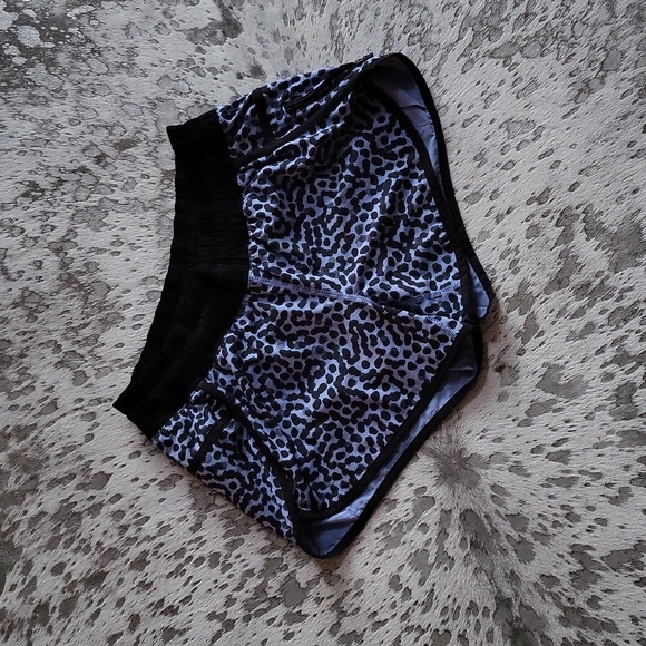Lululemon RunSpeed Short 4-way Stretch Ace Spot Lullaby Black Sz6 - Picture 5 of 11